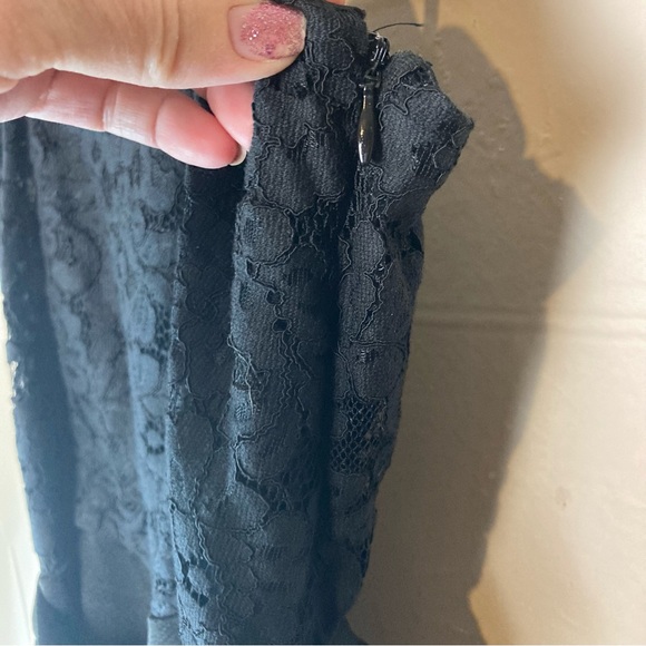 NWT H&M Jump Suit Black Lace Top Portion Wide Leg Bottom Size 8 - Picture 4 of 9